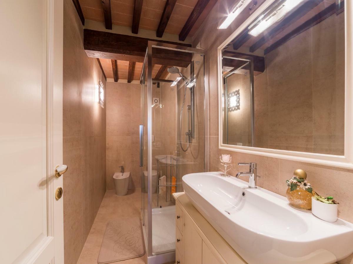 شقة Casa Laura سان جيمينيانو المظهر الخارجي الصورة